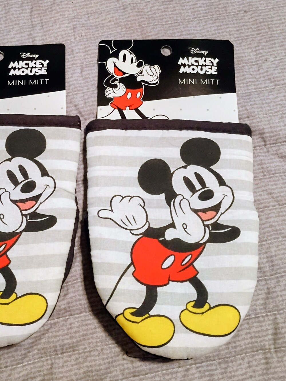 2 pc Set -Disney Mickey Mouse Mini Mitts